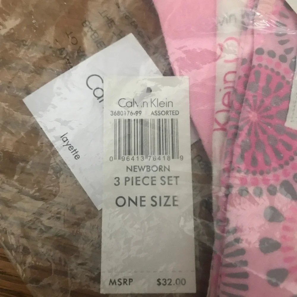 🩷 Rare Calvin Klein Baby-Girl 3 Piece Hat Set‼️ FINAL SALE